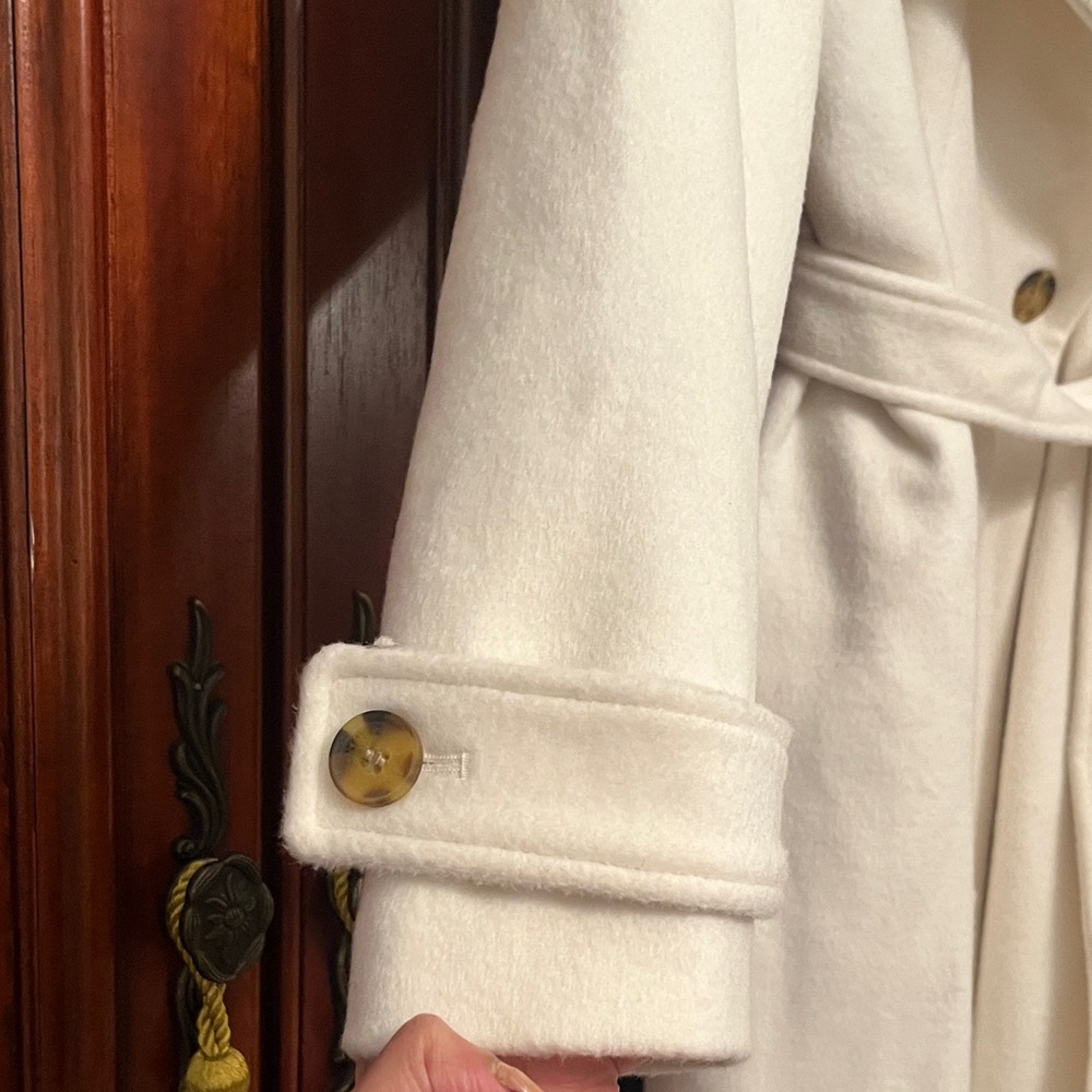 DKNY Classic Cream Wrap Trench Coat - Picture 5 of 7